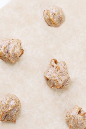 Banana-Almond Puppy Treats Recipe | The perfect treat for new puppies! We've created a soft, yummy, and super healthy puppy treats recipe that we hope your puppy (and even full grown doggies) will love as much as ours.