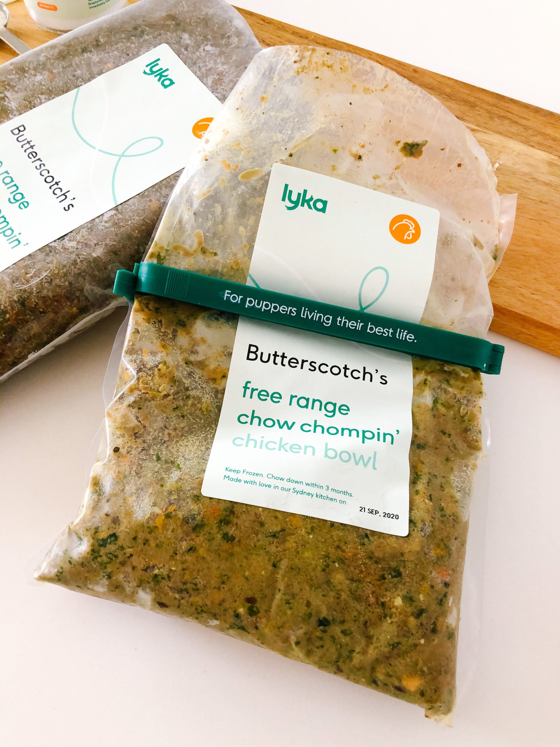 Review Lyka Pet Food Pet Product Reviews Pretty Fluffy