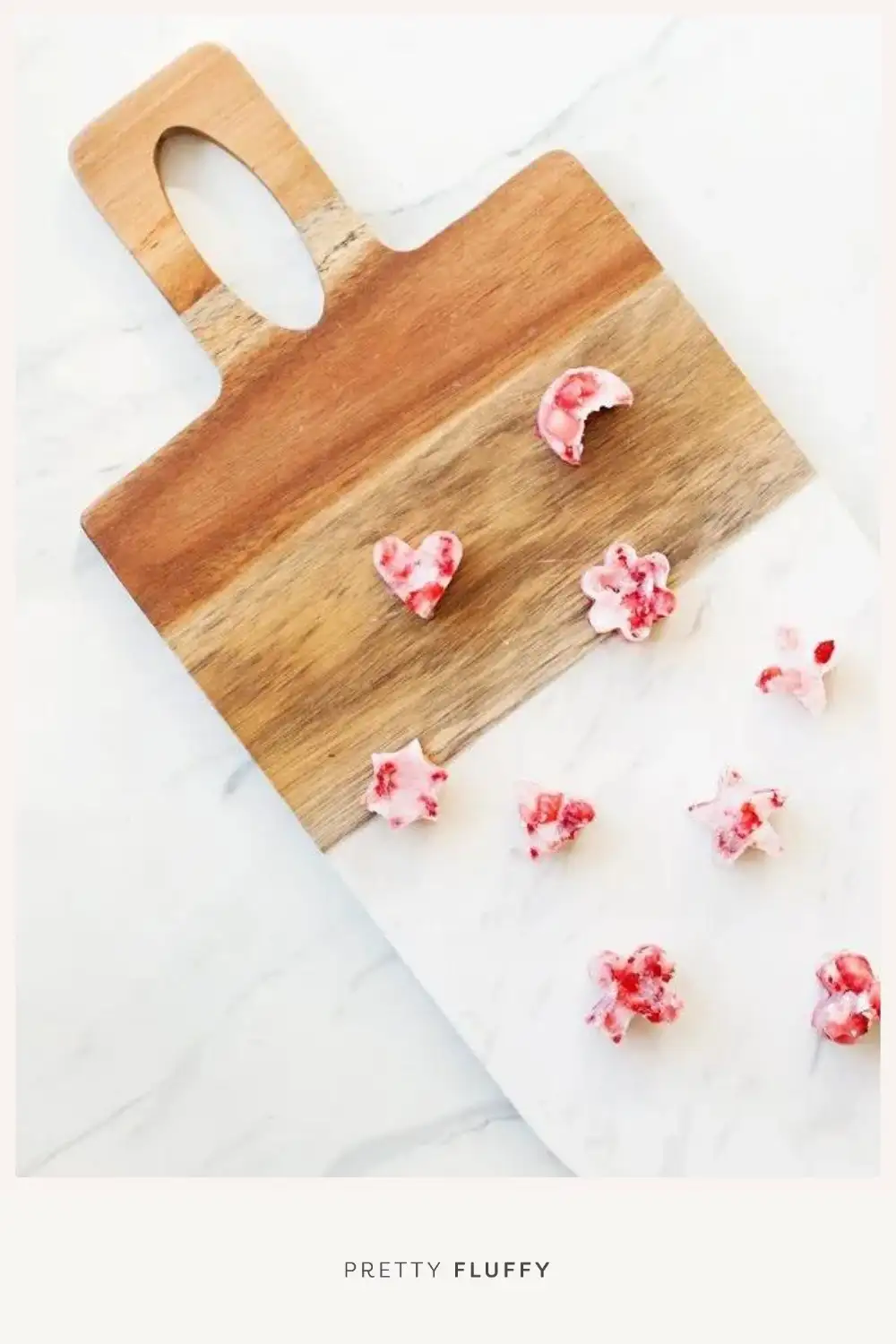Frozen Strawberry & Coconut Oil Dog Treats (2 Ingredients) 
